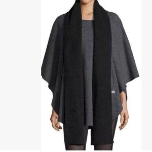 ALO Yoga Jackets & Blazers - Alo yoga gray black pocho & scarf sz XS/Small
